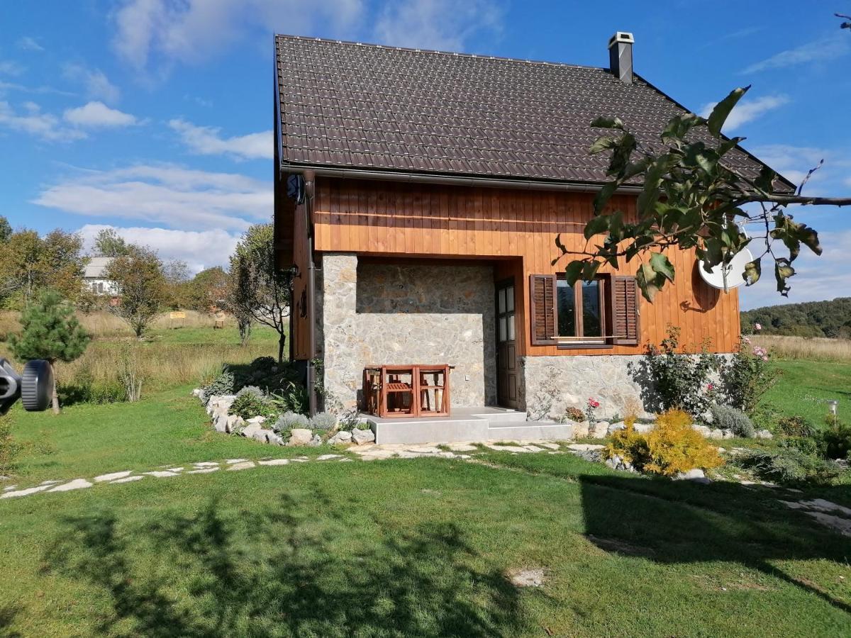 House Izvor Hotel Jezerce Exterior photo